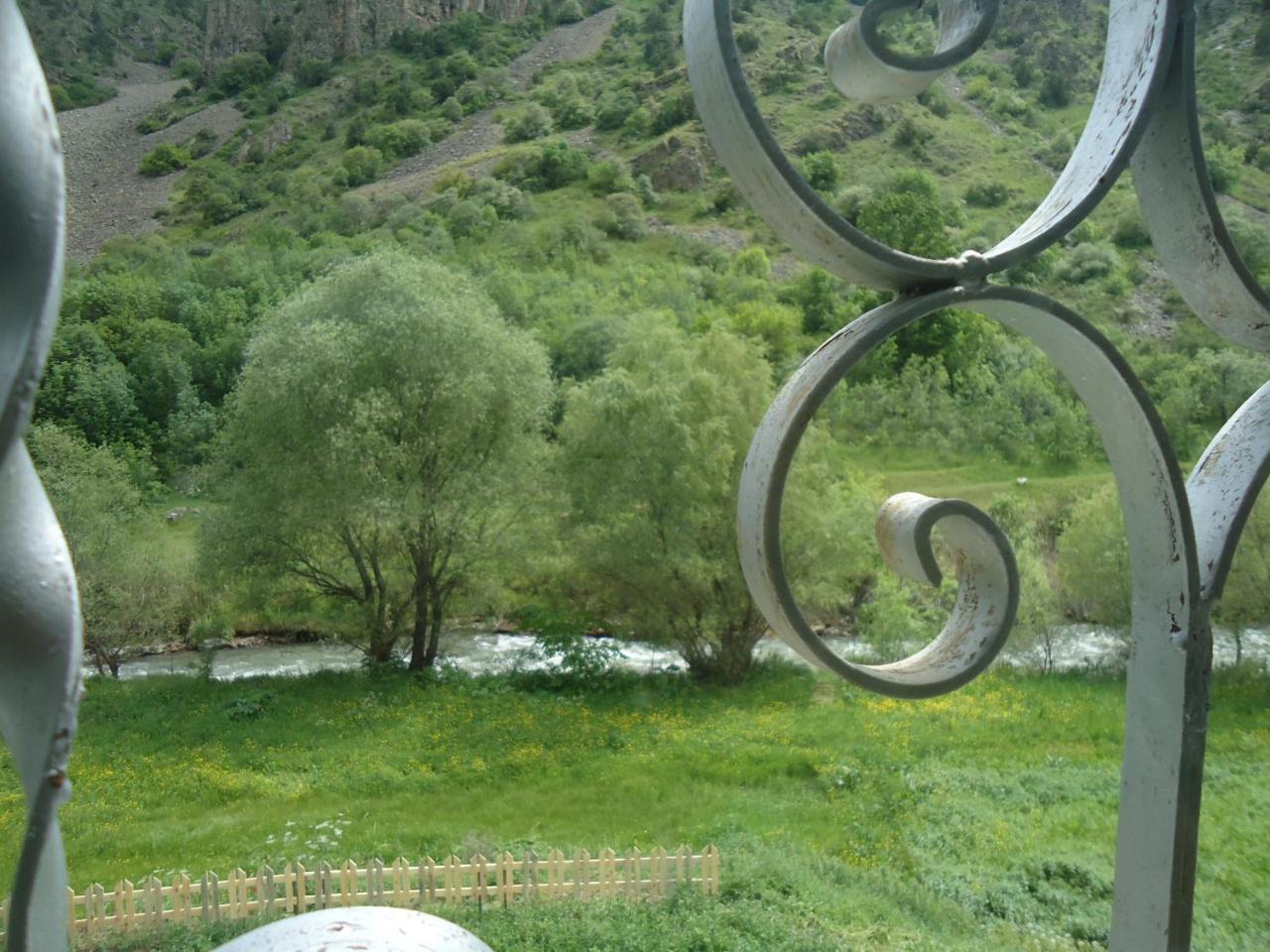 The River House Yeghegis Yekhegis Exteriör bild