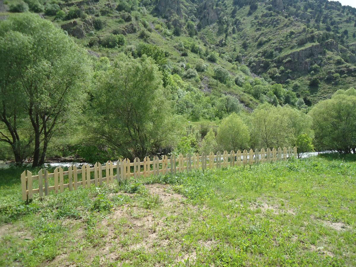 The River House Yeghegis Yekhegis Exteriör bild