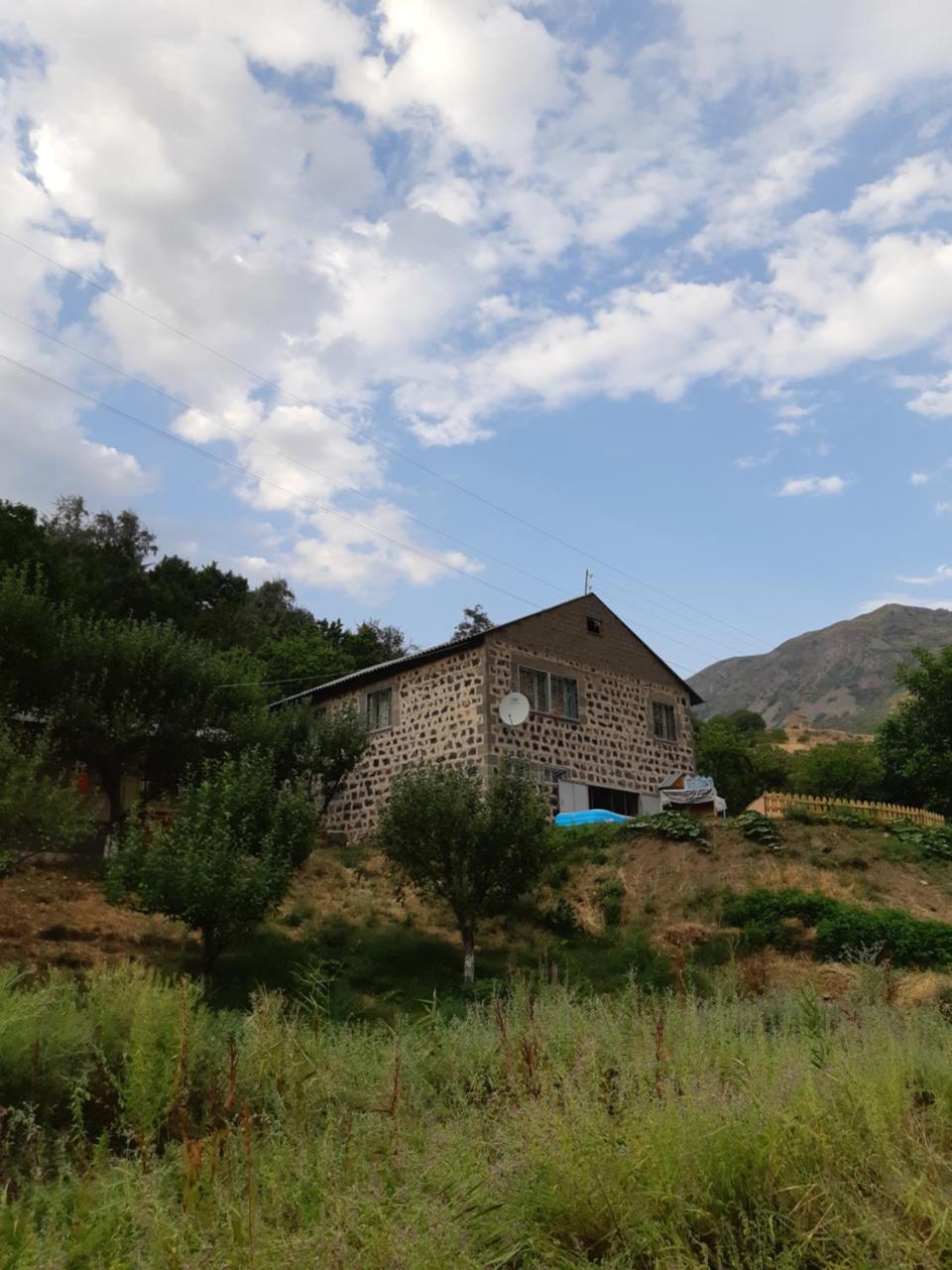 The River House Yeghegis Yekhegis Exteriör bild